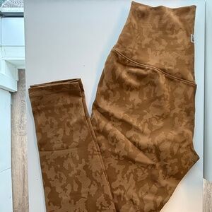 Buffbunny confidential legging Small